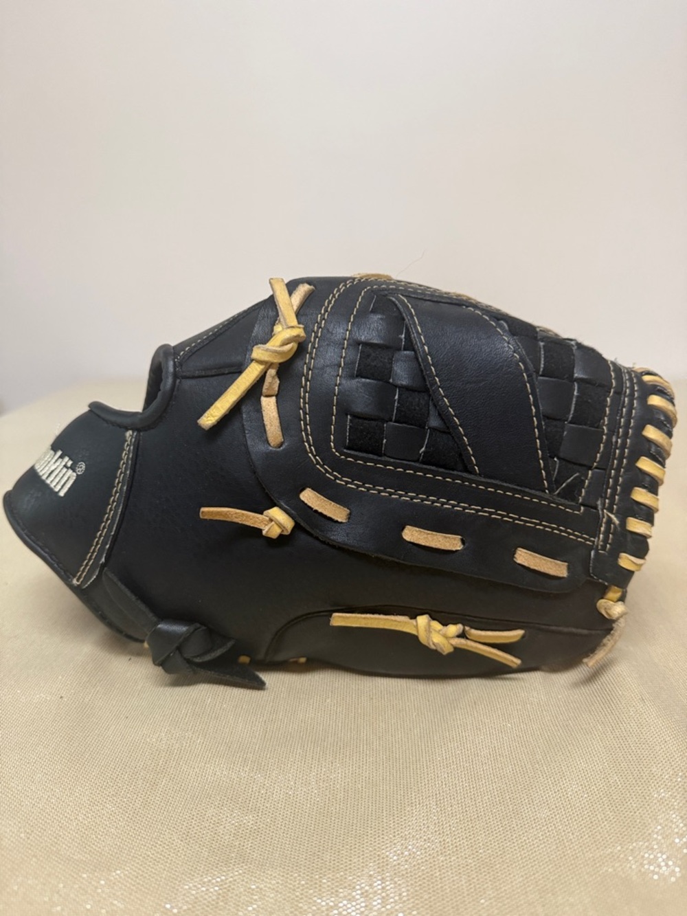 Franklin Proflex 12 1/2 inch right handers glove